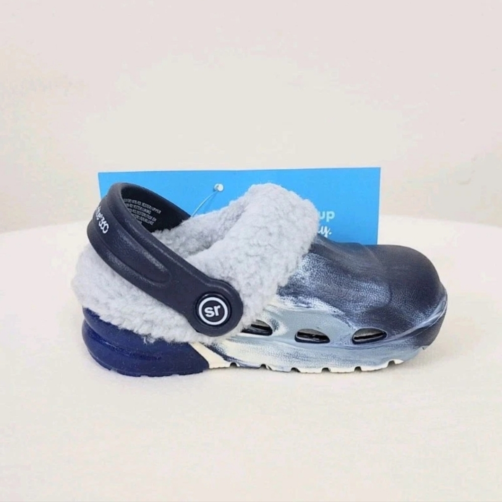 NEW! Stride Rite Cozy Lit Bray Baby Size 4 Slip-on Light Up Slides Fuzzy Crocs